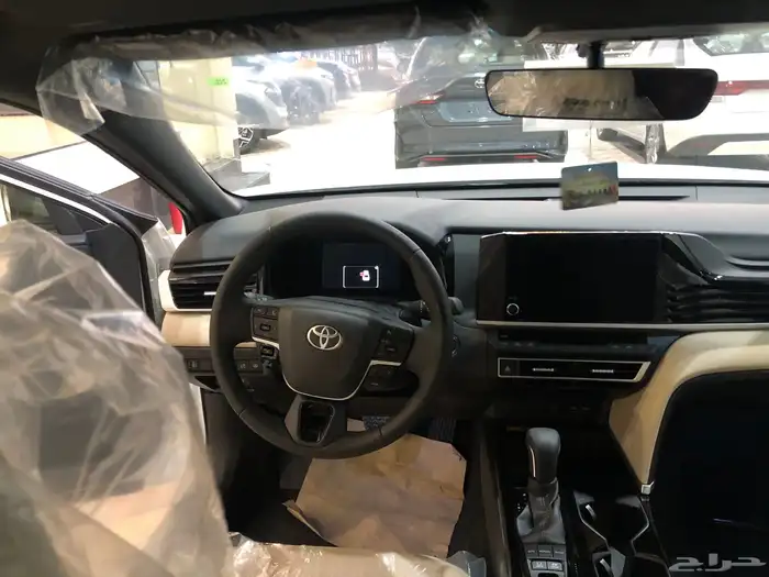 تويوتا كامري LE هايبرد 2025 11