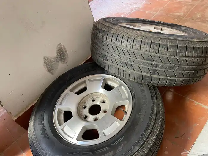 جنوط تاهو اصلية GM نظيفة وعالشرط وكفرات جديدة 3