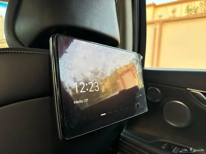 جينسس رويال بلس V6 شاشات خلفية بحالة الجديد 18
