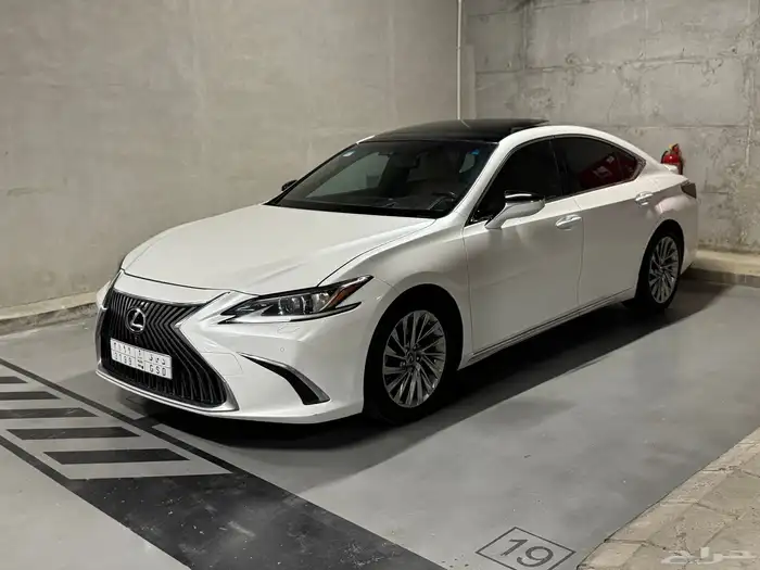 LEXUS ES 350 CC عبداللطيف جميل 4