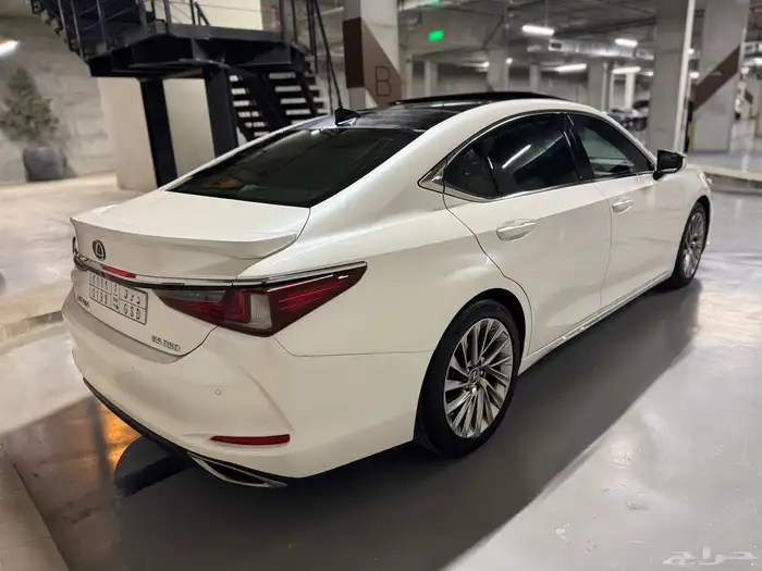 LEXUS ES 350 CC عبداللطيف جميل 8