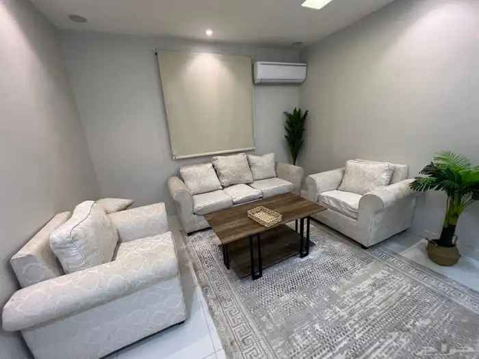 طقم كنب وسراير بيع عاجل بالمروج 1