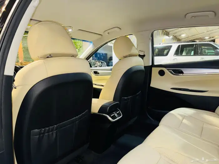 هيونداي ازيرا 2020 فل كامل V6 (( بحاله ممتازه )) 8