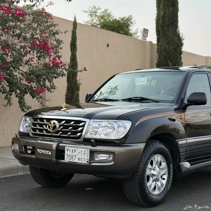 لاندكروزر GXR قير عادي فل - 2005 7