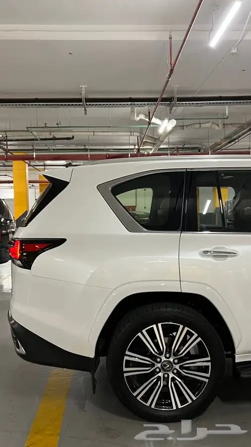 جيب لكزس LX600 موديل 2024 سعودي اخو الاصفار 15
