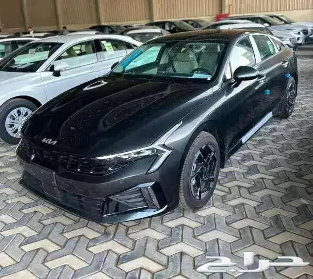 كيا k5 استاندر مطور بصمه فتحه سقف موديل 2025 1