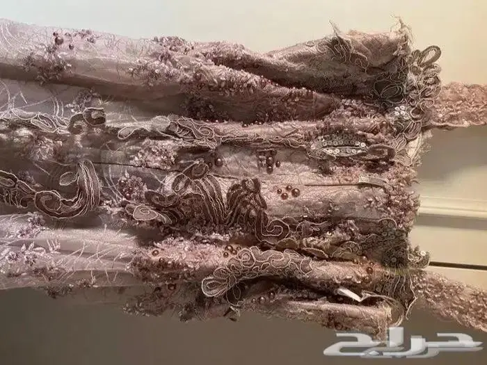 فستان شك فخم ماركة البرت 3