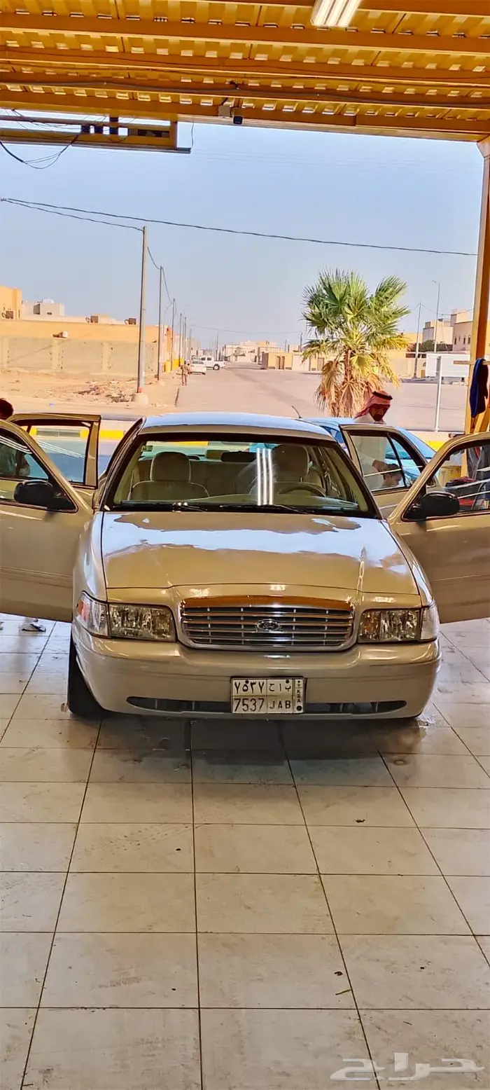 فورد فكتوريا 2010 4