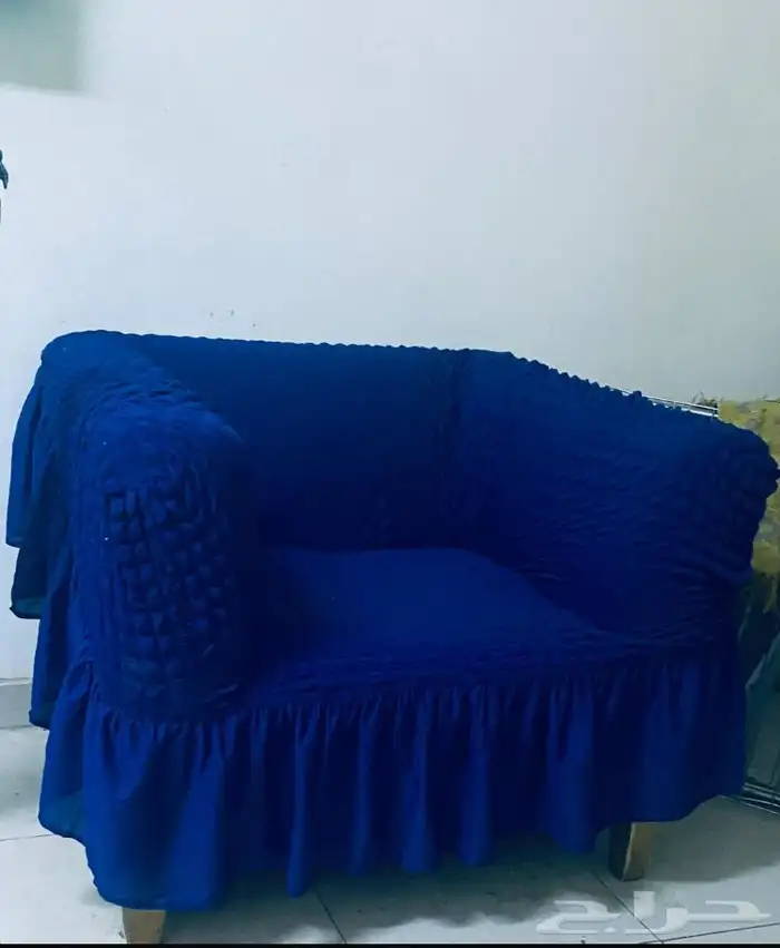 كنبة صغيرة شخصين و2كرسي كبير 1