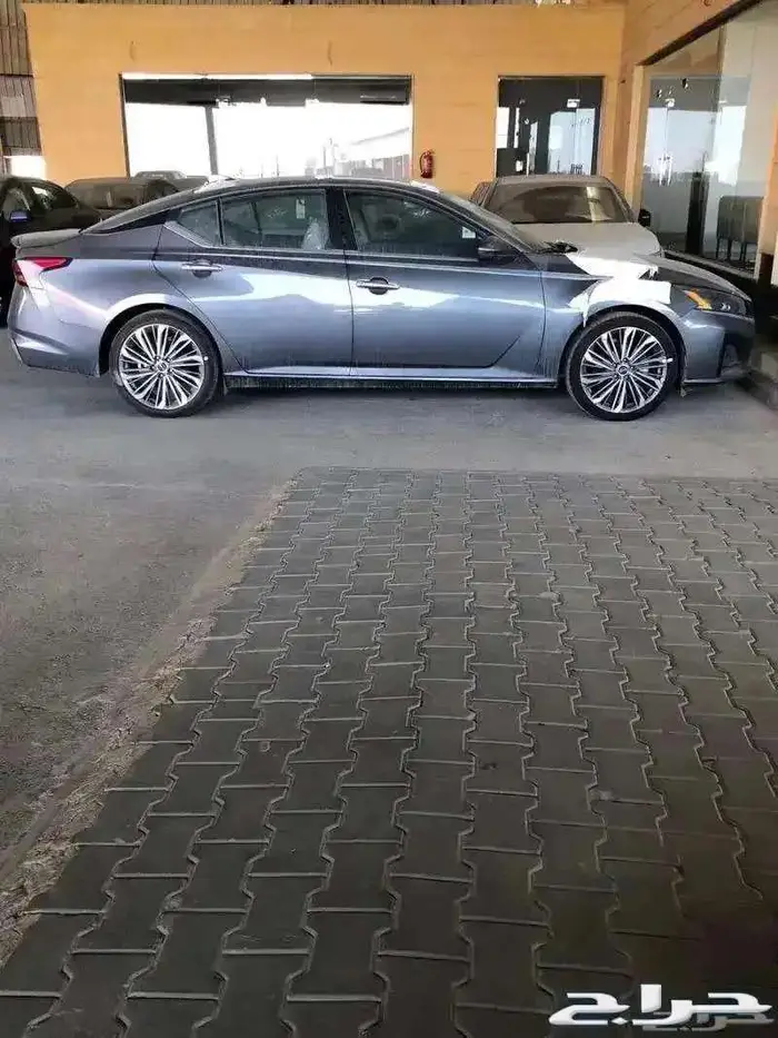 نيسان التيما نص فل SV موديل 2025 متوفر لدى الحسن 3