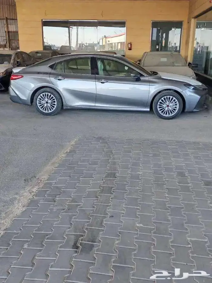 كامري E PLUS هايبرد سعودي 2025 متوفر لدى الحسن 1