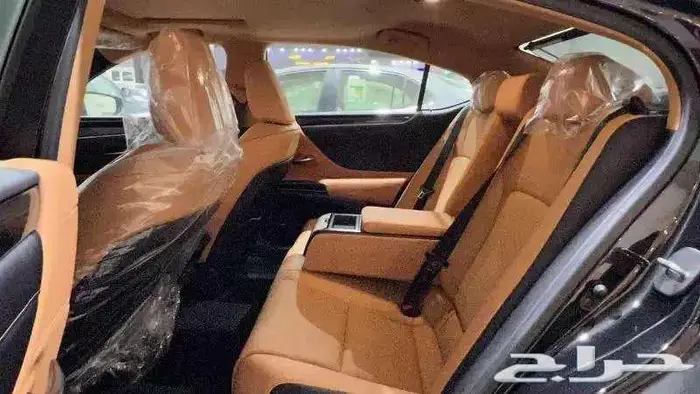 لكزس ES 250 AA 2025 9