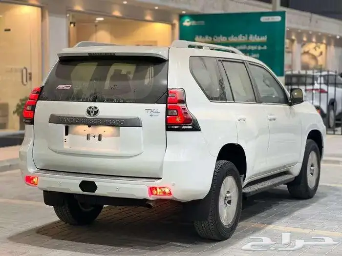 تويوتا برادو TXL-3 بنزين فل كامل 2025 متوفر جميع الفئات 9