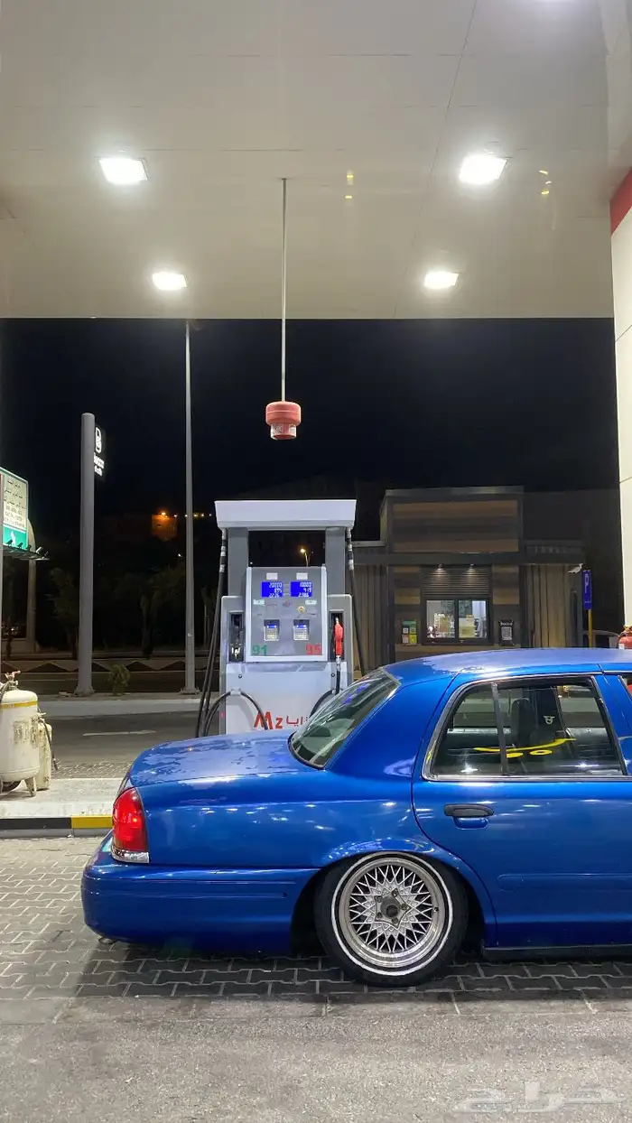 فورد كراون فكتوريا 1999 18