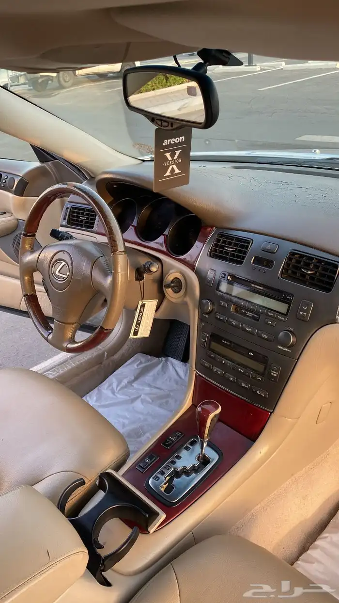 لكزز ES 18