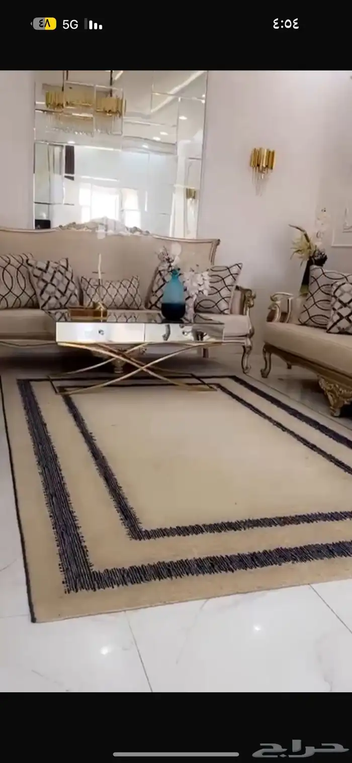 طاوله قزاز وكنب بطاولاته شبه جديد 1