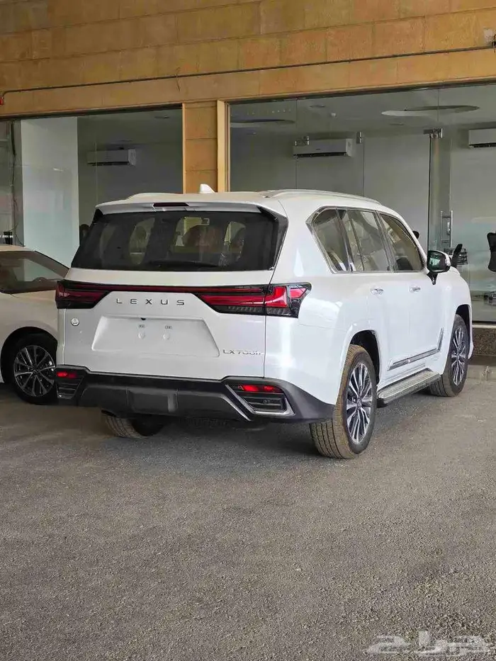 لكزس LX700 BH هايبرد سعودي موديل 2025 اقل سعر 3