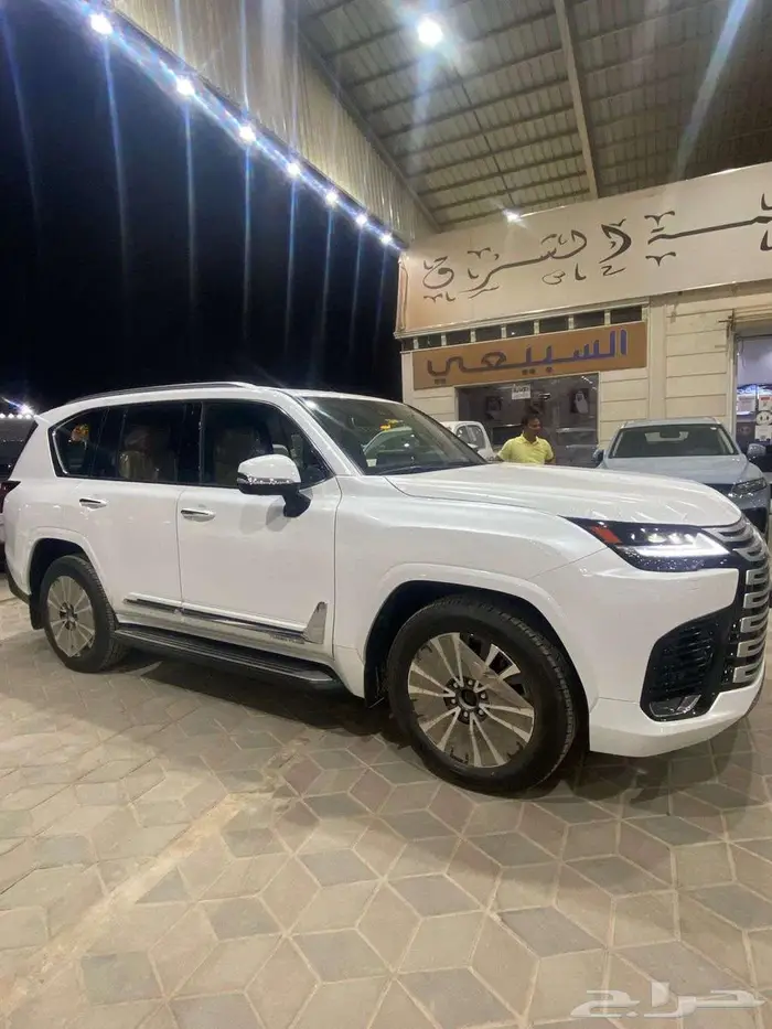 لكزس LX600 BA نص فل 2025 عرض خاص 496 الف شامل الضريبه 5
