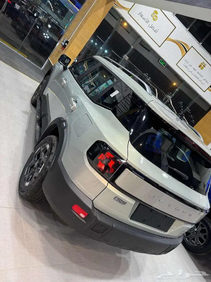 جيتور T1 لاكجري 2025 5