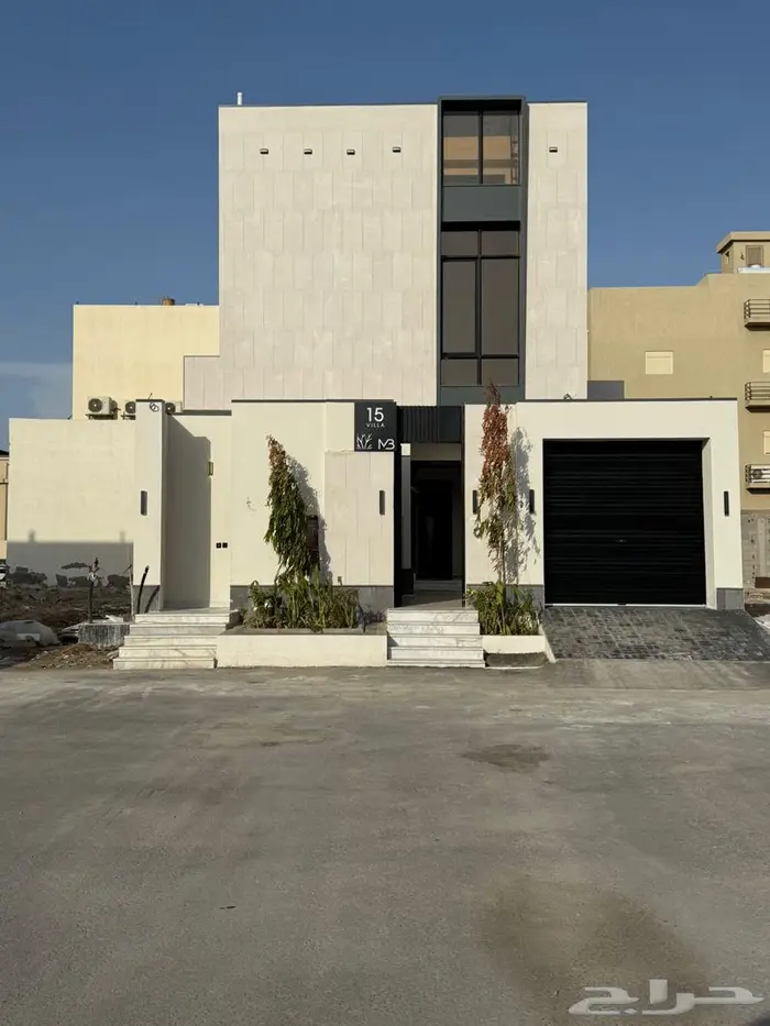 فيلا فاخرة للبيع بحى ابحر الشمالية مخطط الصوارى 1