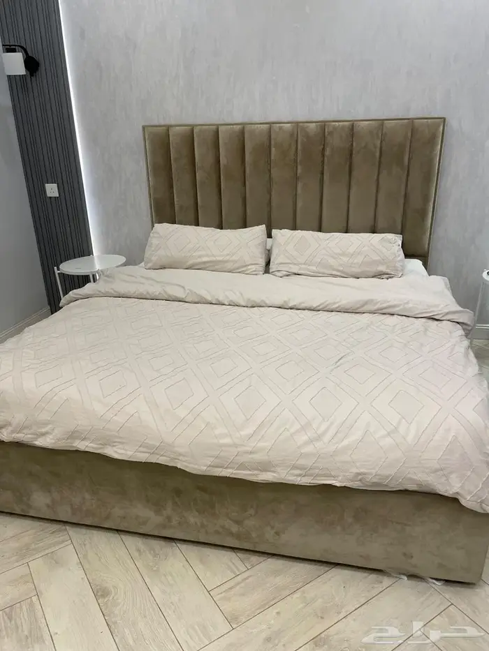 سرير نفرين 0