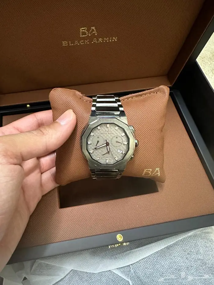ساعة black armin 7