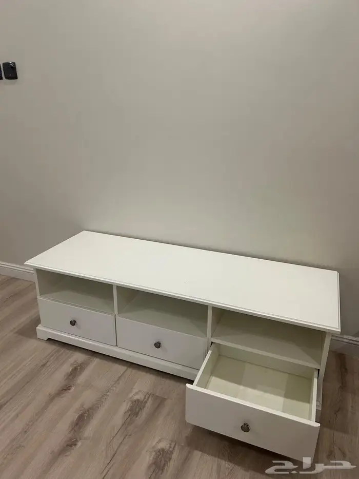طاولة تلفزيون ايكيا 0