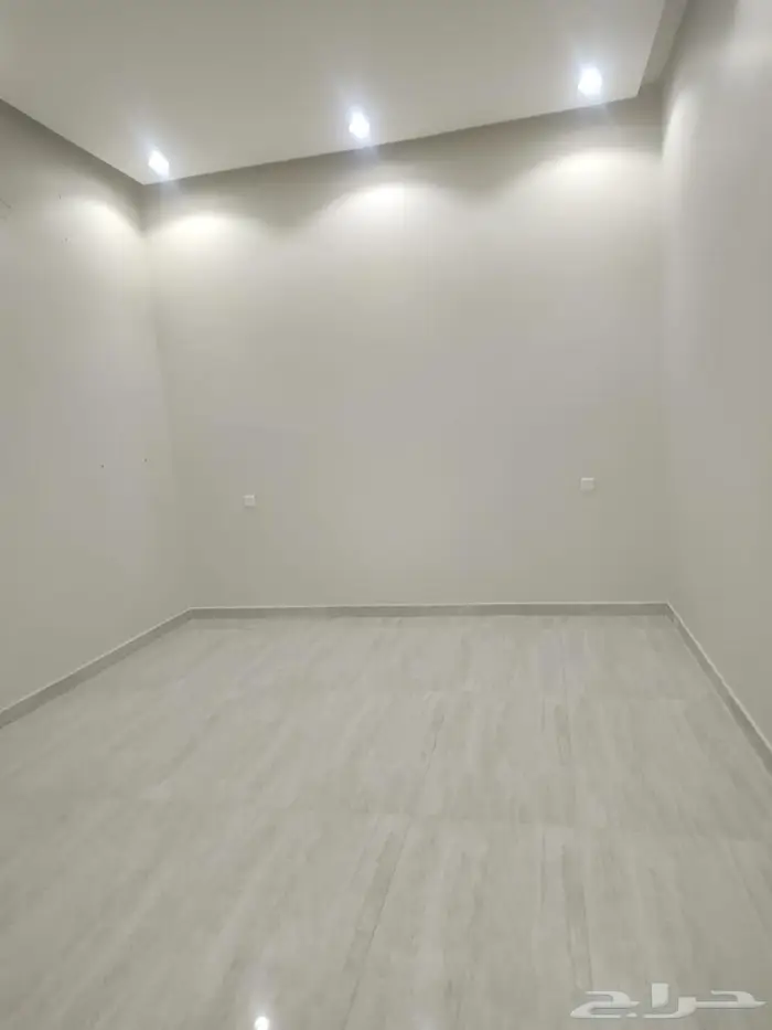 دور للايجار بحي الجنادريه 5