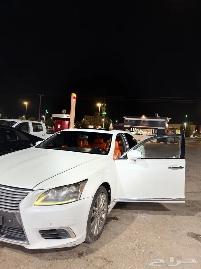لكزس Ls460 2013 شورت مصدوم 1