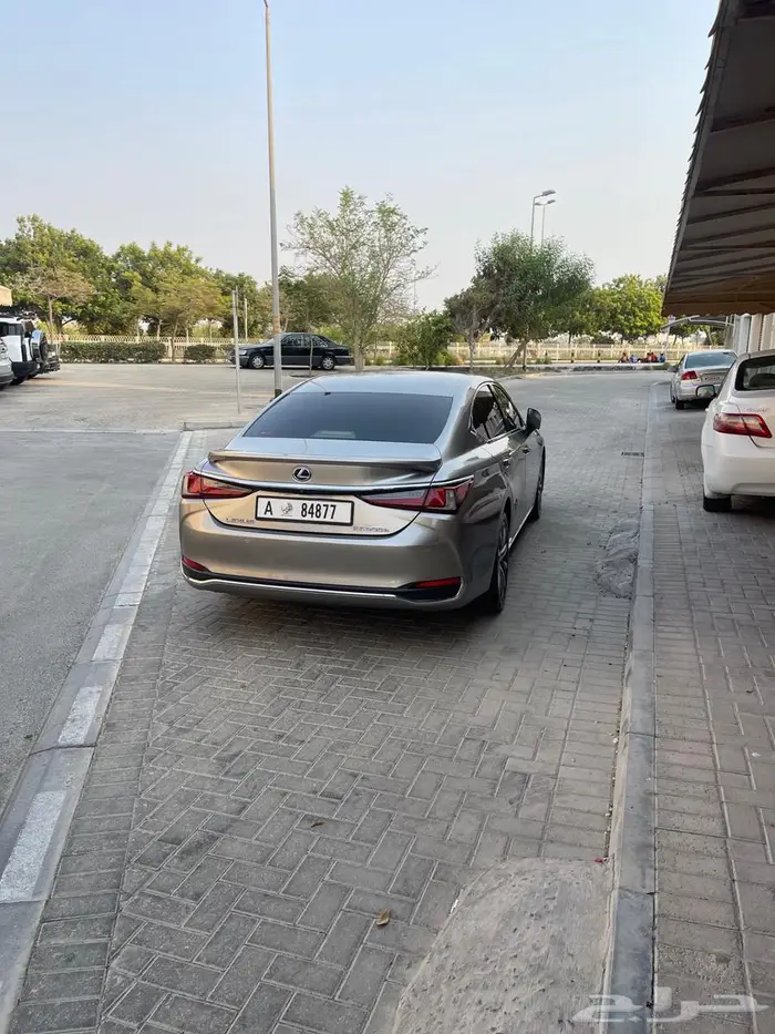 لكزس خليجي es300h 2019 هايبرد - للي عنده بطاقة اماراتية افضل 3