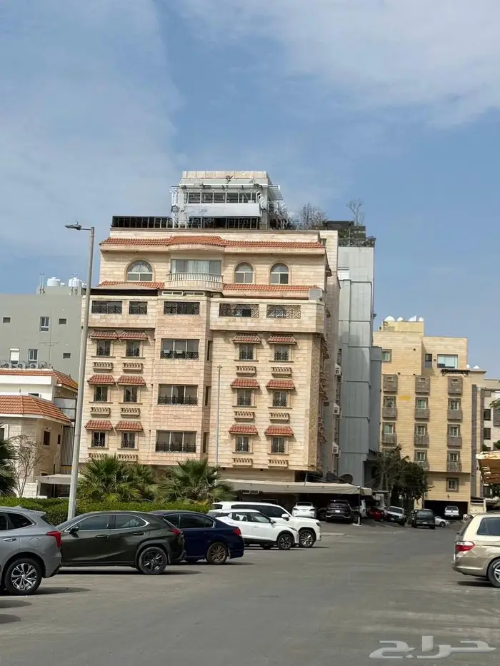 للايجار بحي النهضه ثلاث غرف وصاله 5