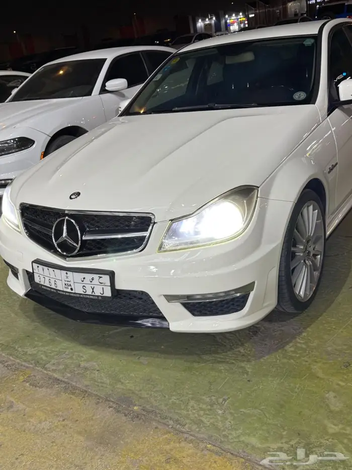 مرسيدس C63 بدي نظيفة جد ا موديل 2012 2