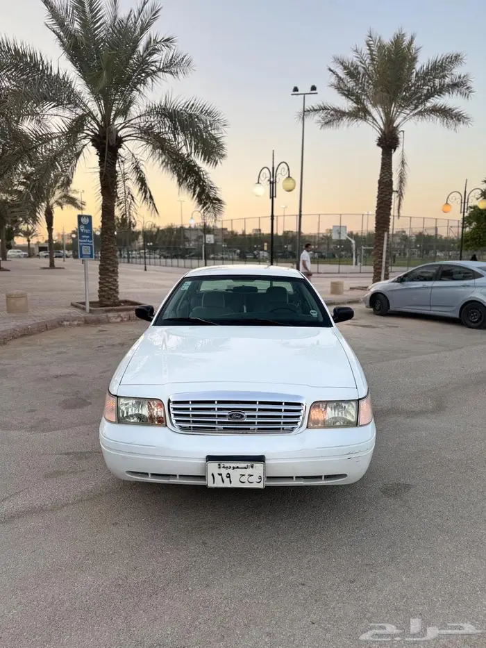 فورد كراون فكتوريا مخزن 2006 25