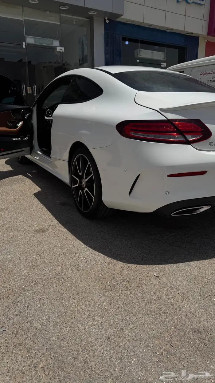 مرسيدس C200 كوبيه 8