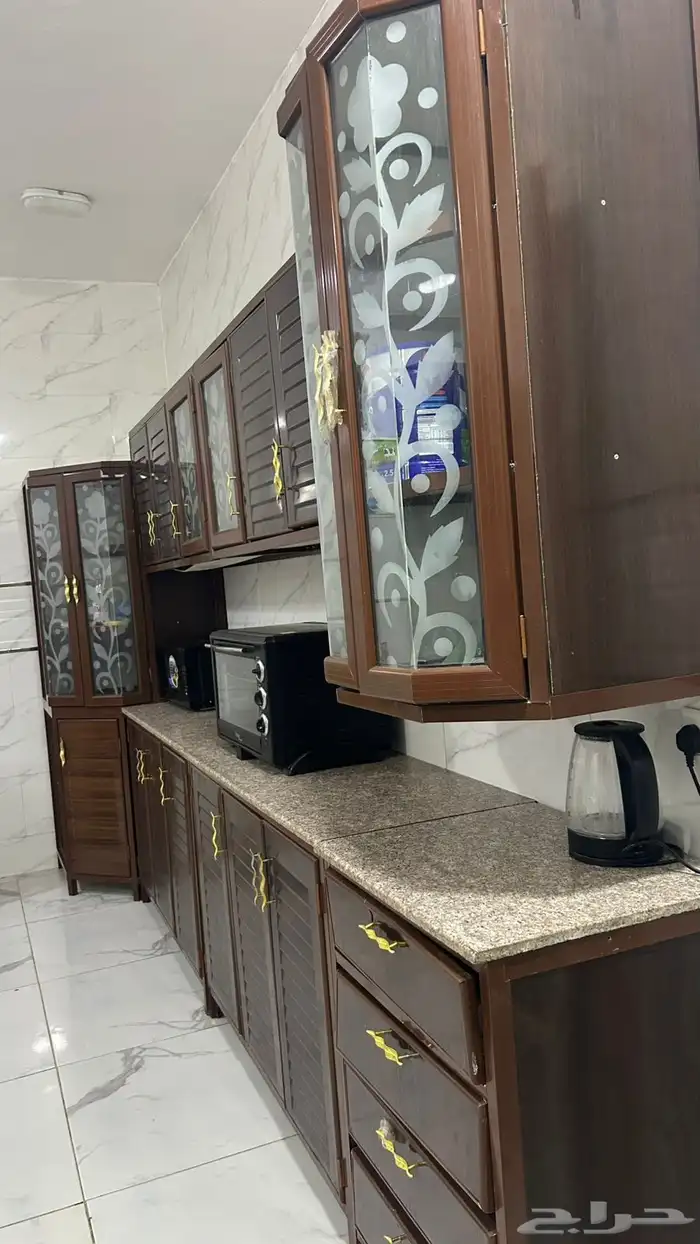 مطبخ المنيوم 6متر مع مغسله وفرن كهراء 1
