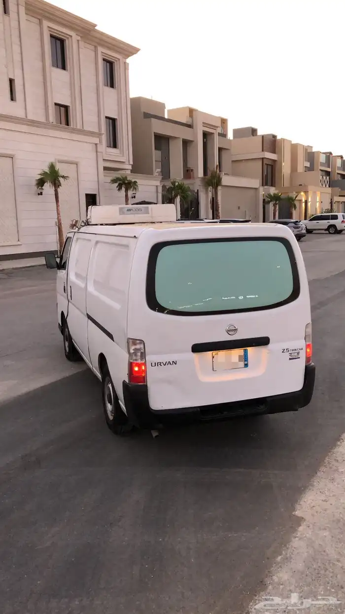 باص نيسان ثلاجة 3