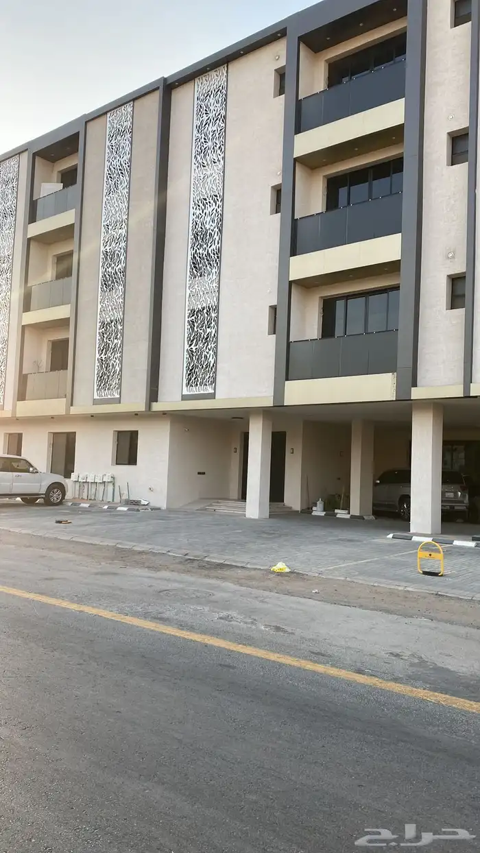 للبيع شقة في عمارة سكنية حي النهضه 3