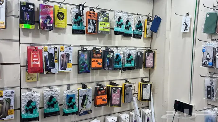 أغراض محل اتصالات للبيع 3