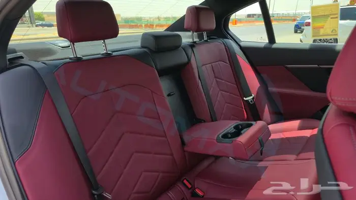 2025 BMW 5-SERIES 520i 2.0T RWD GCC 0Km اصفار ضمان الوكيل 25