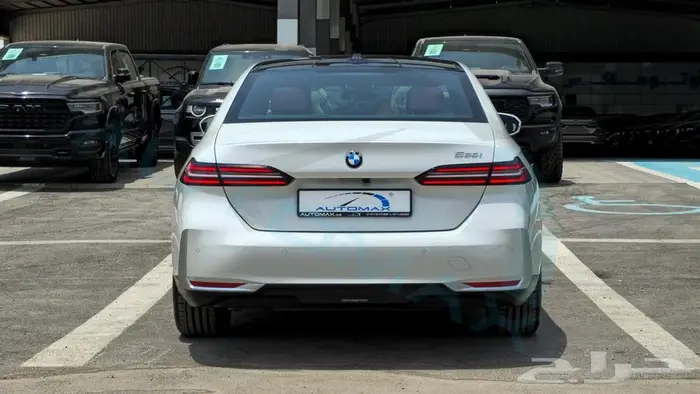 2025 BMW 5-SERIES 520i 2.0T RWD GCC 0Km اصفار ضمان الوكيل 5