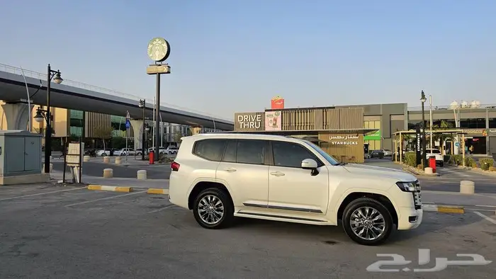 جيب GXR 2023 ابيض L4 بنزين عبداللطيف 1