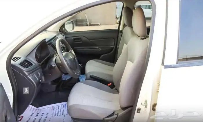 متسوبيشي L200 غمارتين بنزين 2022 4