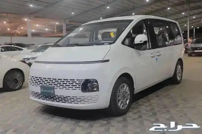 هيونداي ستاريا استاندر ديزل ماكينة 2.2 اربعة سلندر موديل2025 2