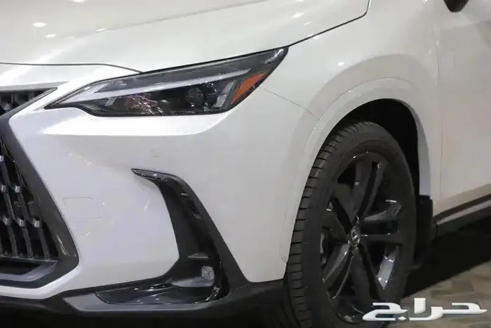 ليكزس NX 350h فتحة سقف جلد هايبرد موديل 2025 6