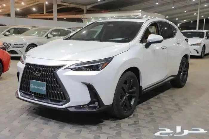 ليكزس NX 350h فتحة سقف جلد هايبرد موديل 2025 1
