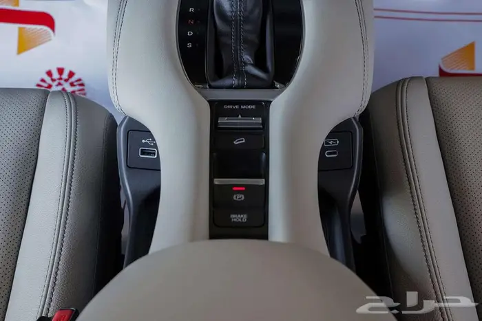 خطوتك القادمة  هوندا ZR-V 2024 من صالح للسيارات 21