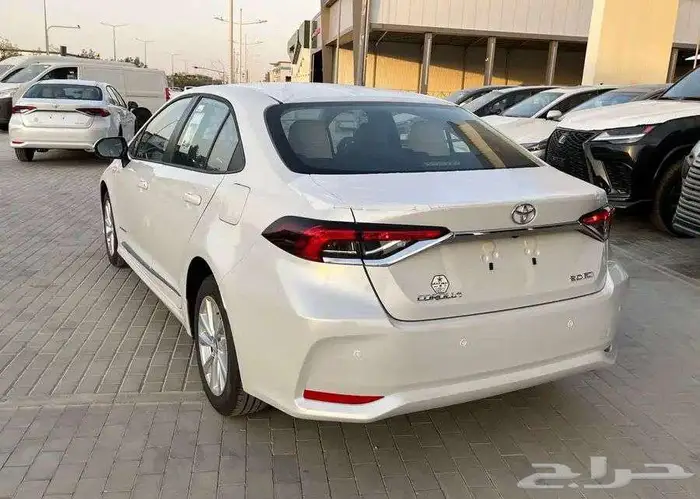 تويوتا كورولا XLI 2.0 مطور بنزين 2025 3