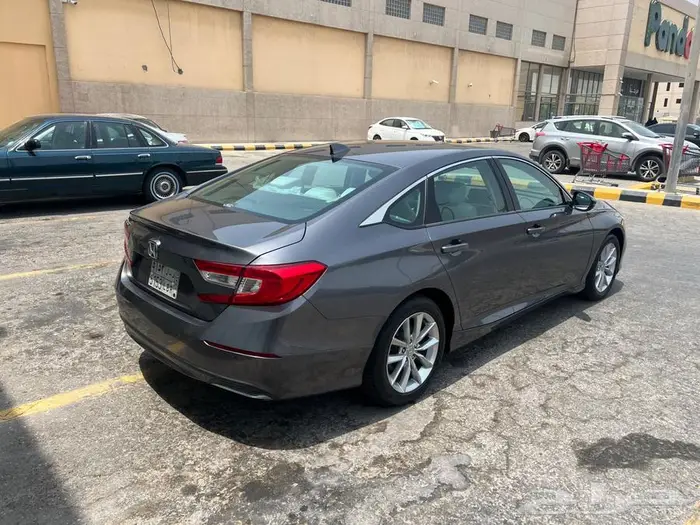 2022 هوندا أكورد LX وكاله 6