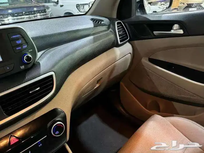 للبيع هونداي توسان 2020 سعودي 2.0Cc عداد قليل ( مخززنه ) 30