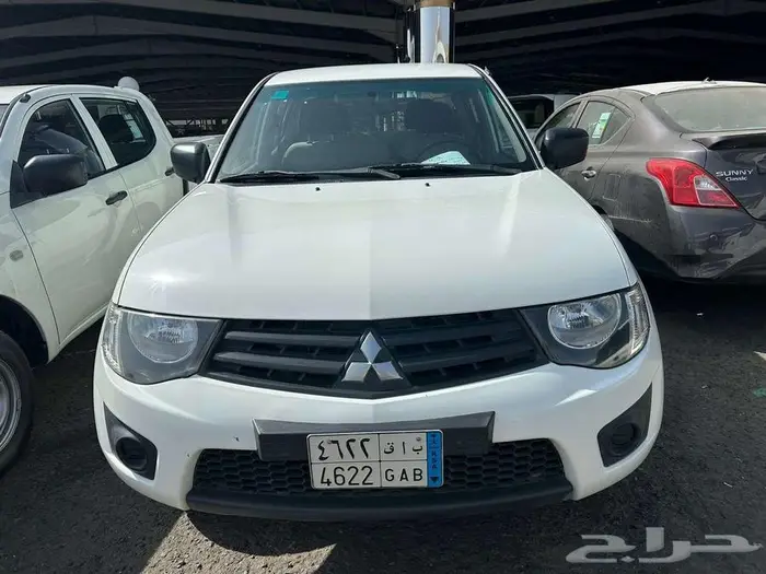 ميتسوبيشي L200 غمارتين 2015 عداد 34 الف 0
